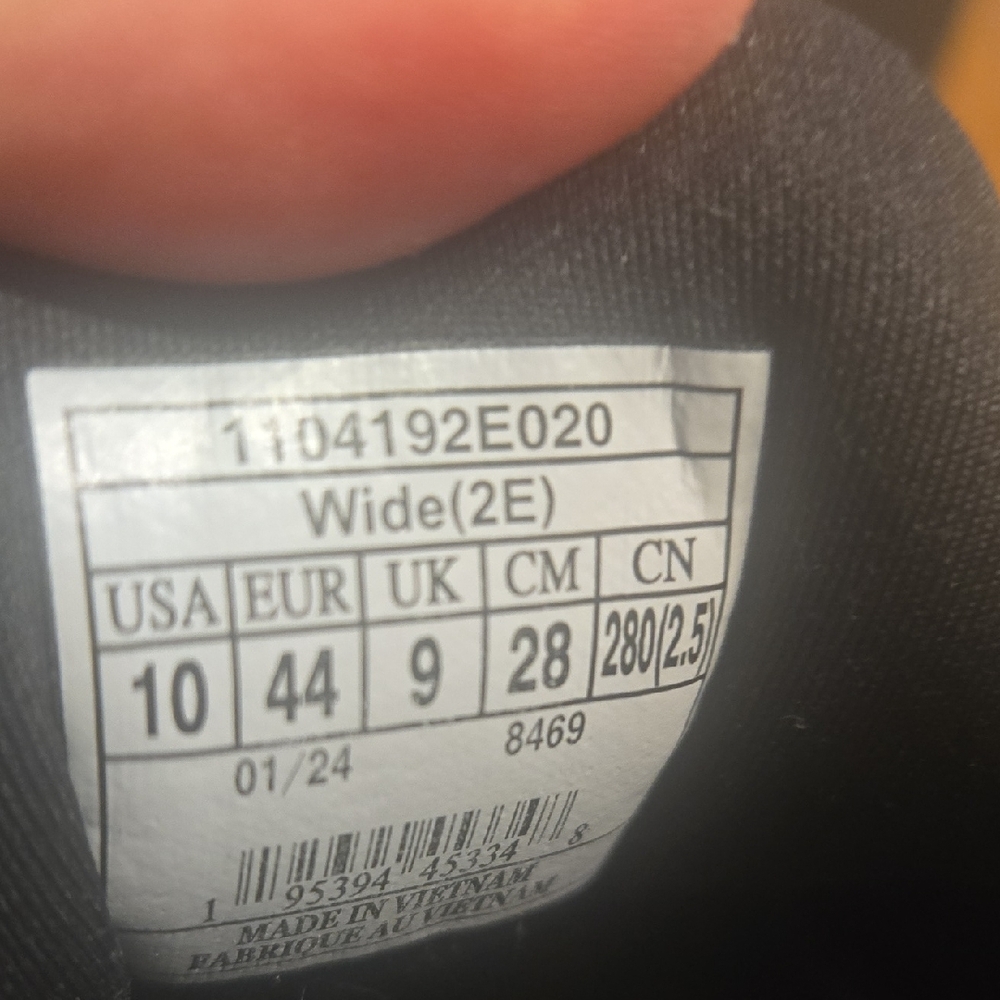 Brooks Men's Black Athletic Running Shoes - Glycerin Style - Picture 4 of 6